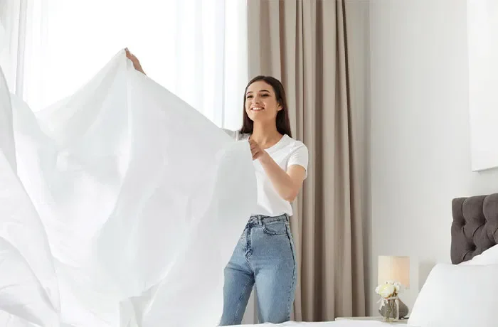 carsaf-tutan-bir-kadin