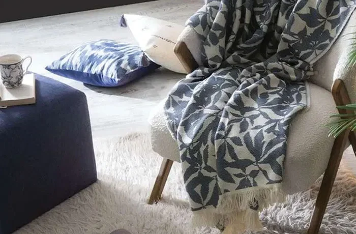 berjerin üzerinde koltuk şalı