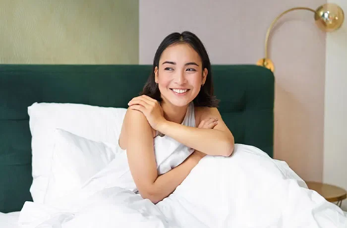 gulumseyen-bir-kadin