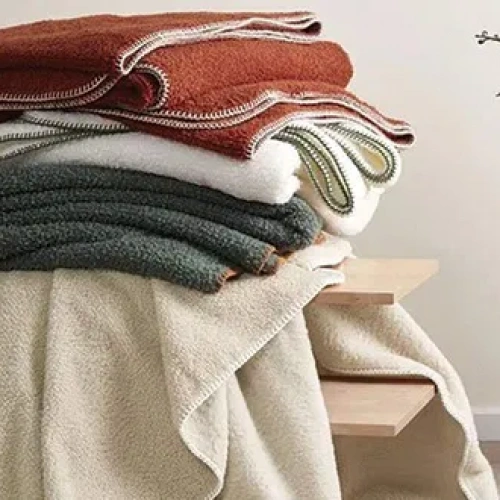 Battaniye Nasıl Yıkanır? Battaniye Temizliğinde Püf Noktalar