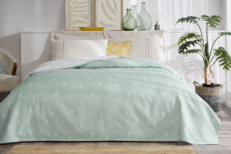 Lily Yatak Örtüsü