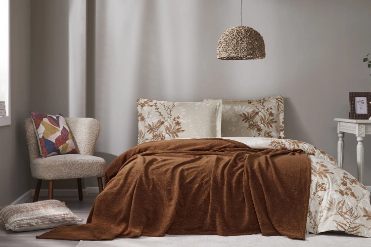 Violet Yatak Örtüsü