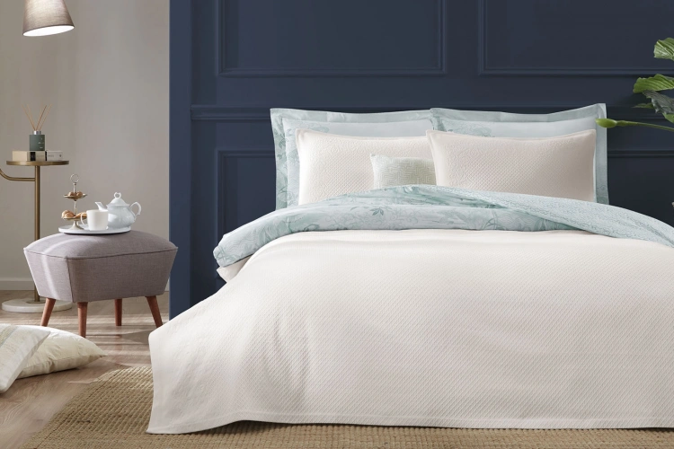 Luz Yatak Örtüsü Takımı