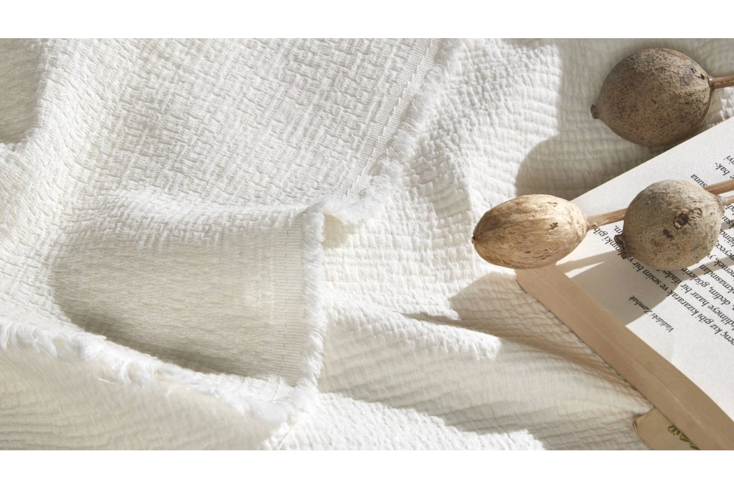 Beatrice Yatak Örtüsü