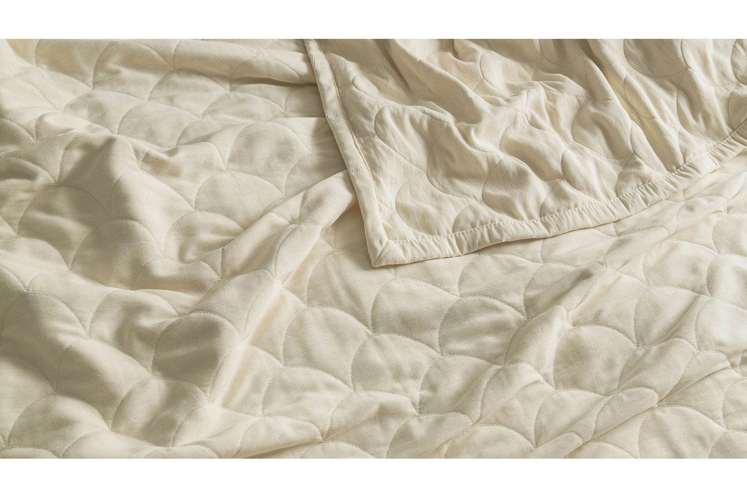 Edelia Yatak Örtüsü