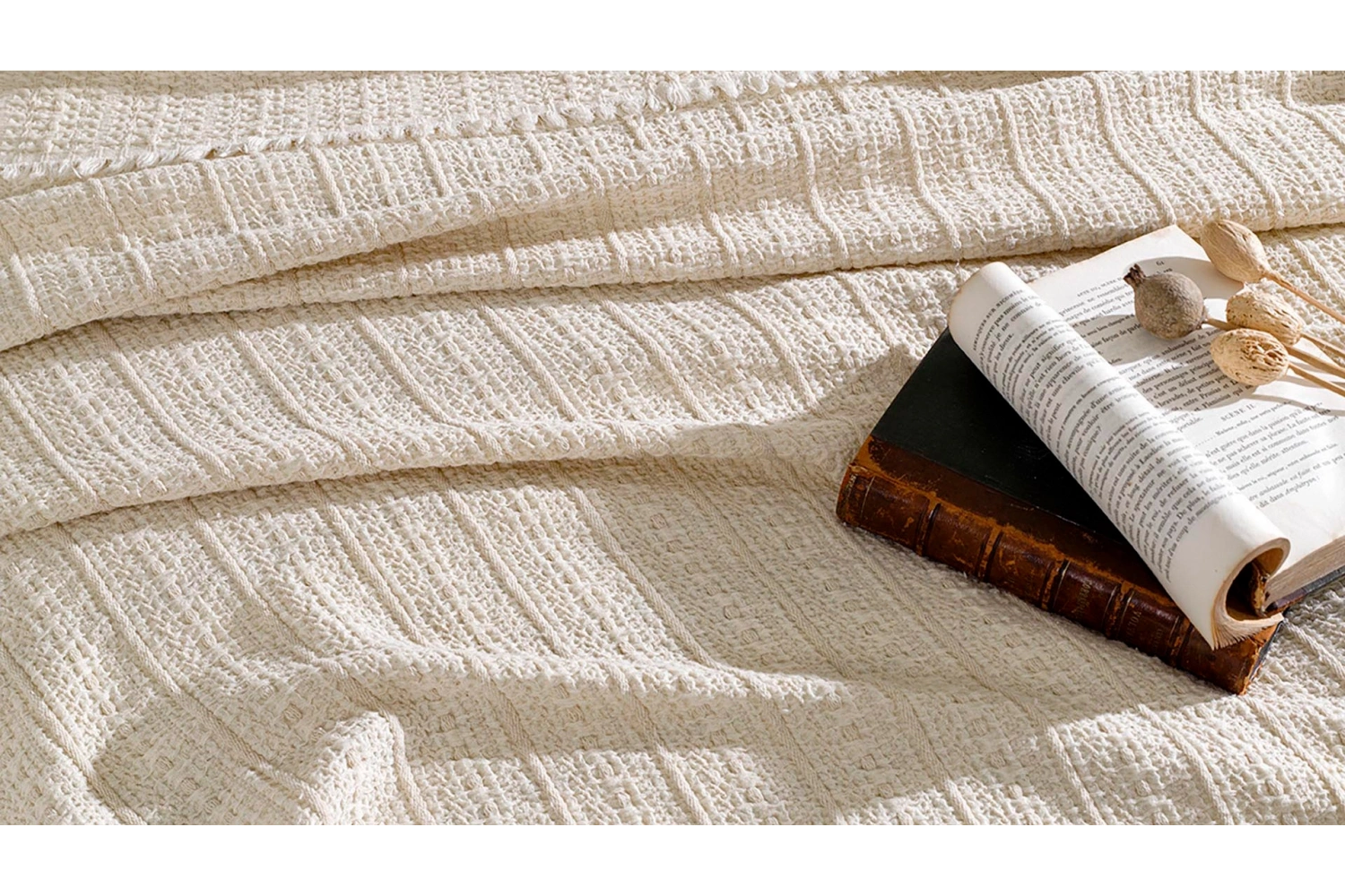 Perla Yatak Örtüsü