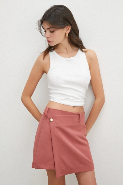 Asimetrik Kesim Gold Düğmeli Mini Şort Etek