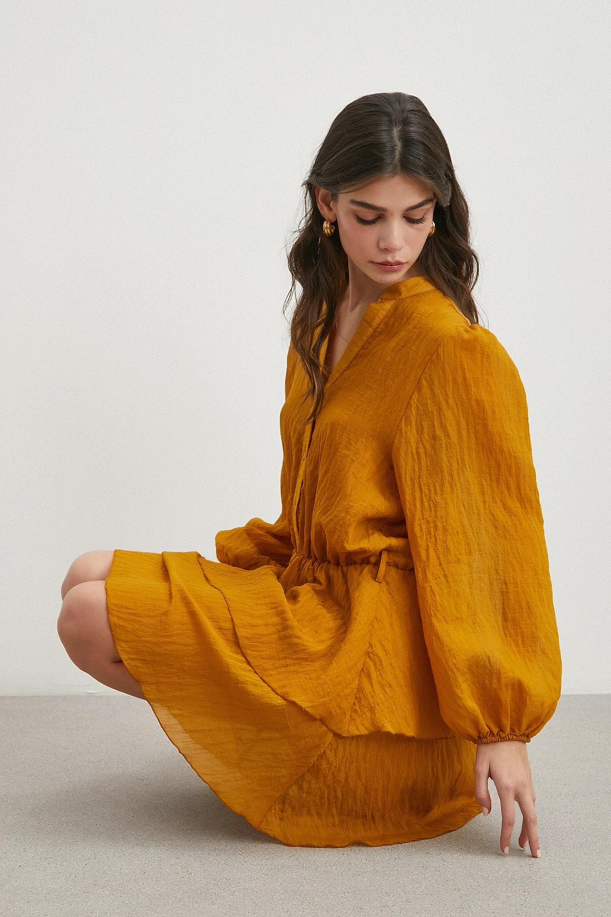 Bolon Kol Hakim Yaka Katlı Şifon Elbise