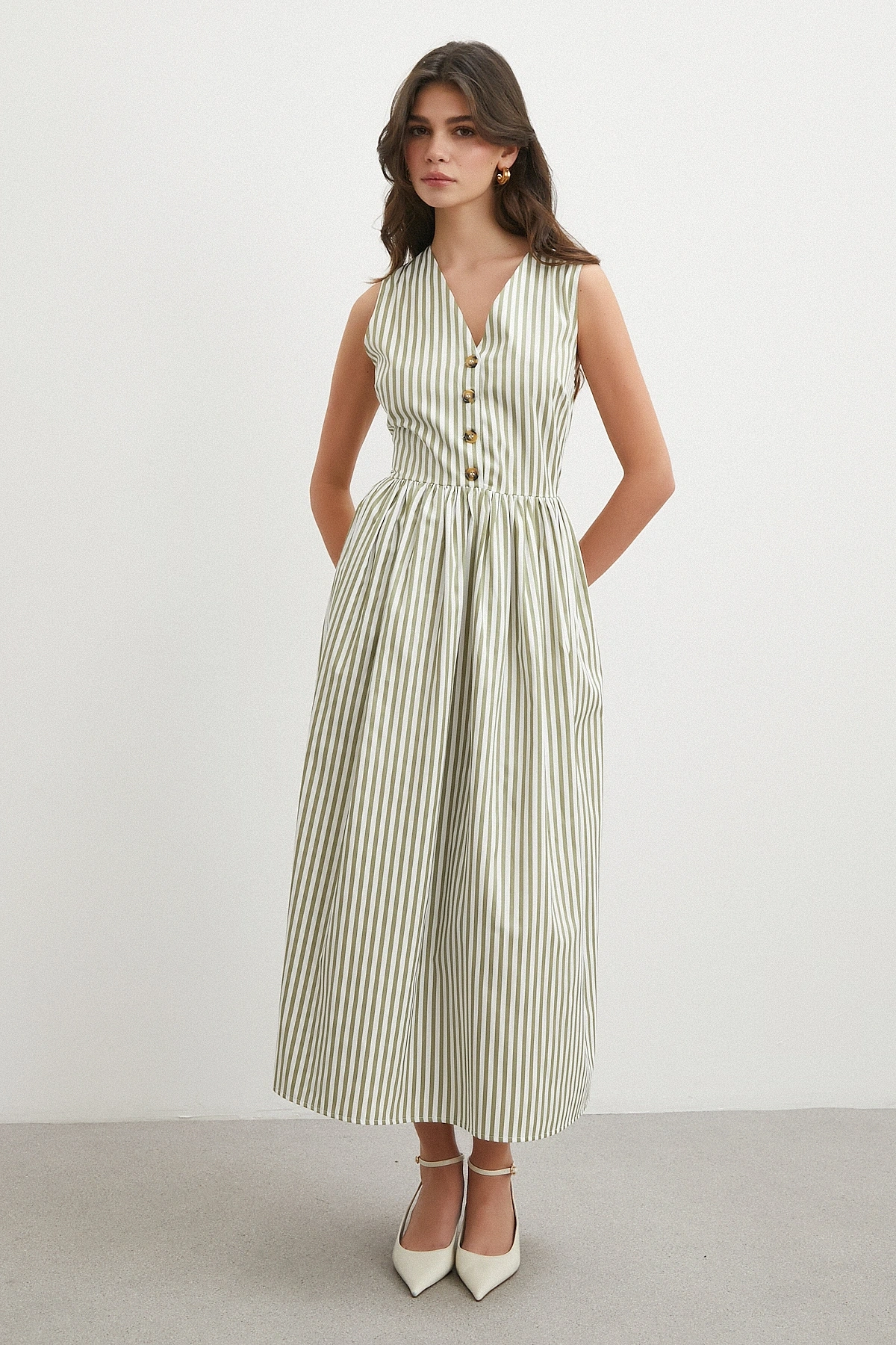 Picnic Chic Düğmeli Elbise