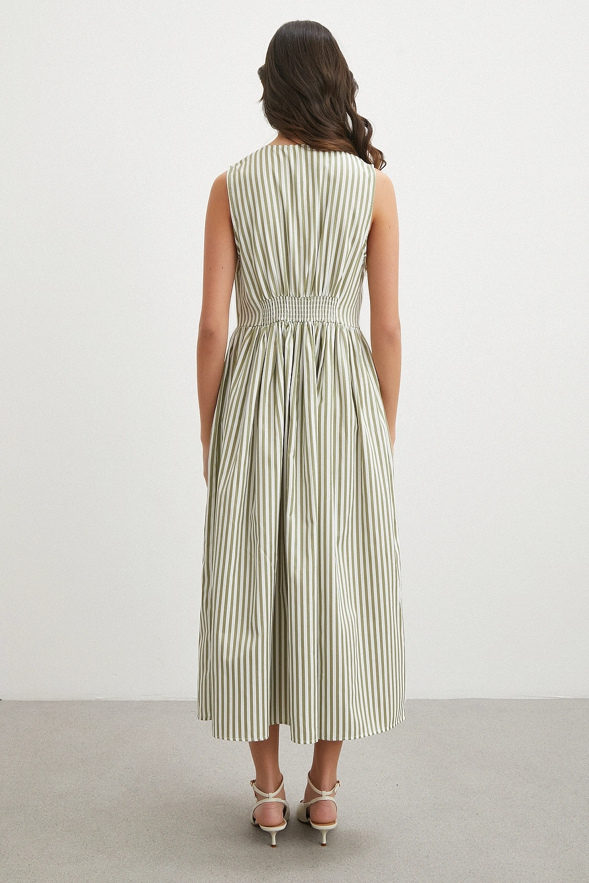 Picnic Chic Düğmeli Elbise