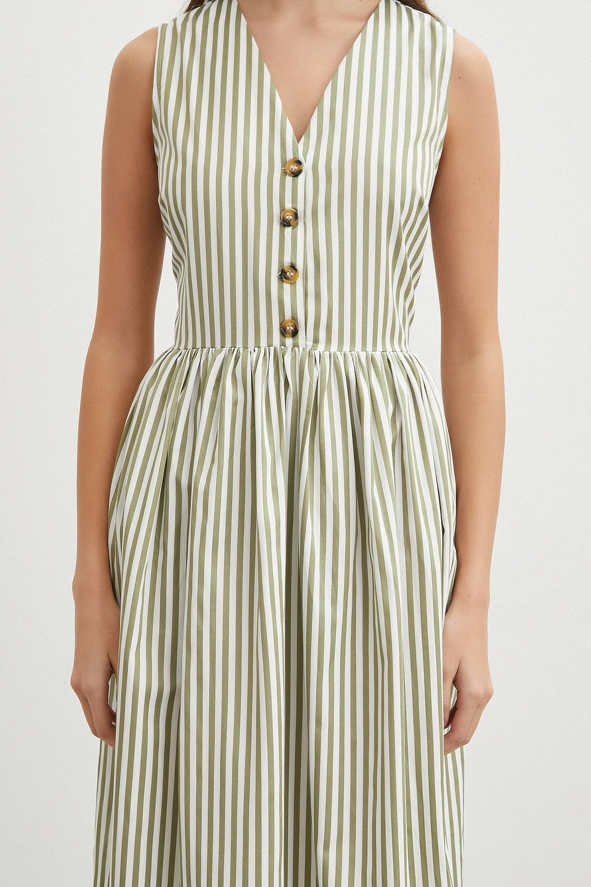 Picnic Chic Düğmeli Elbise