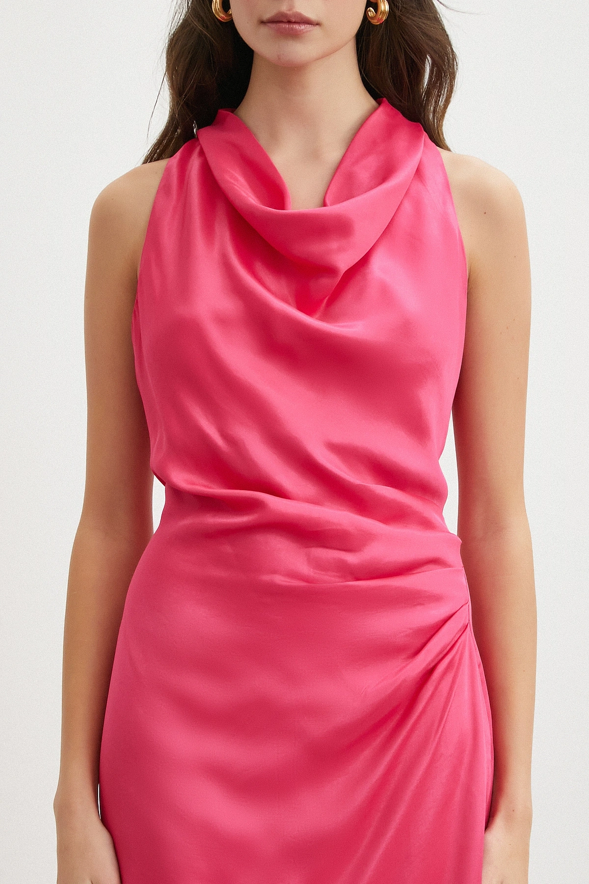 Pembe Jakarlı Halter Yaka Elbise