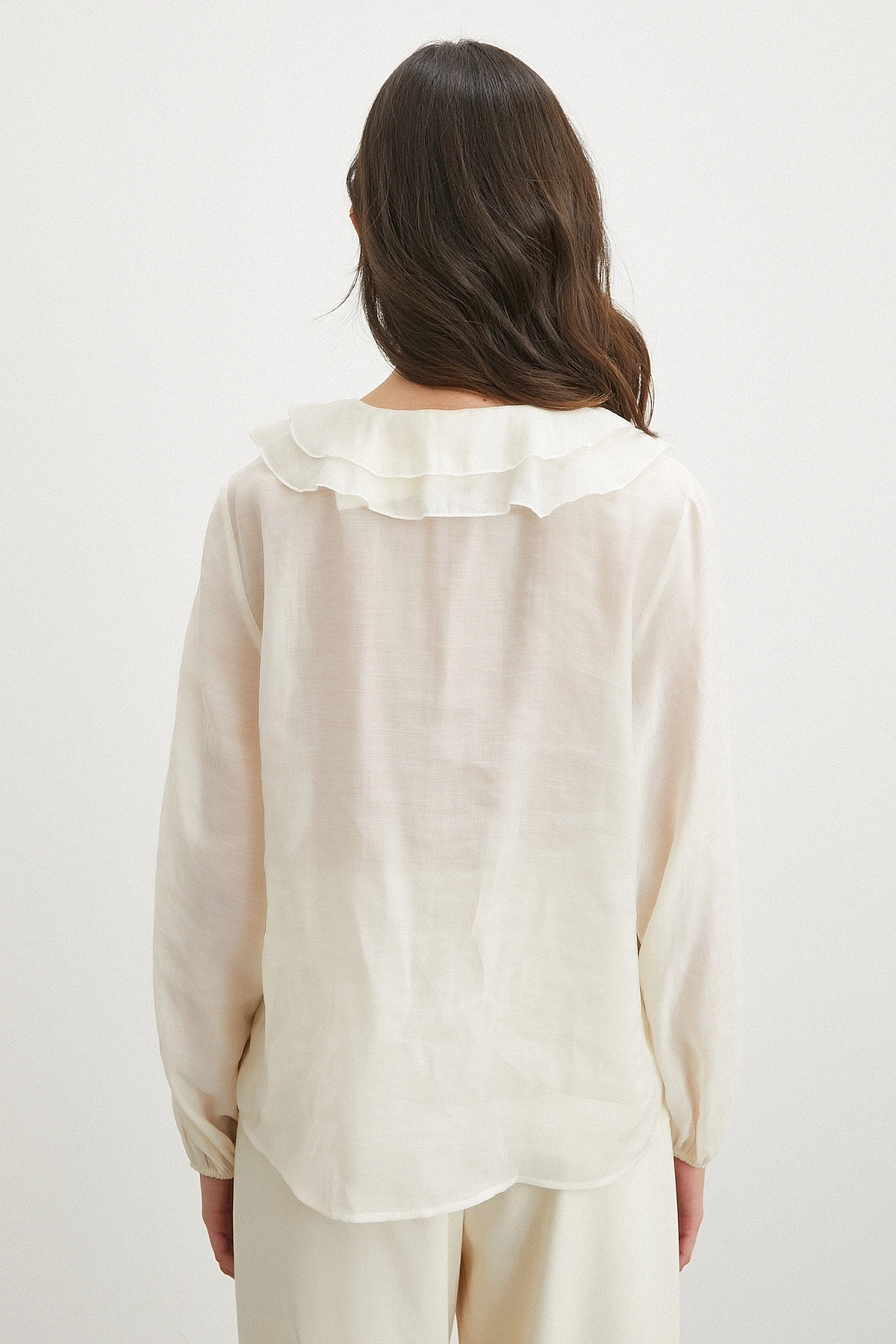 V Yaka Fırfır Detaylı Bağlamalı Bluz