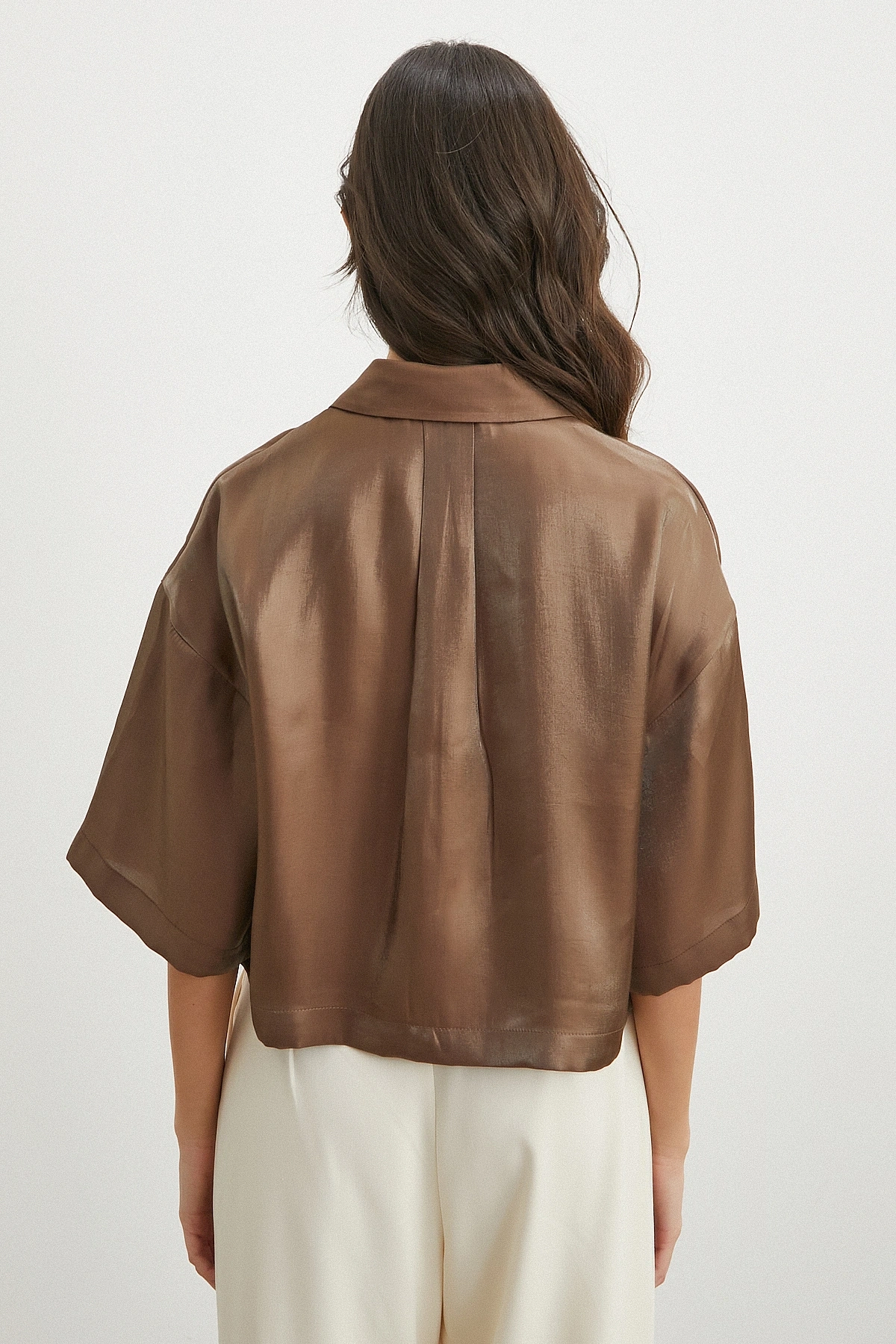 Parlak Saten Crop Gömlek