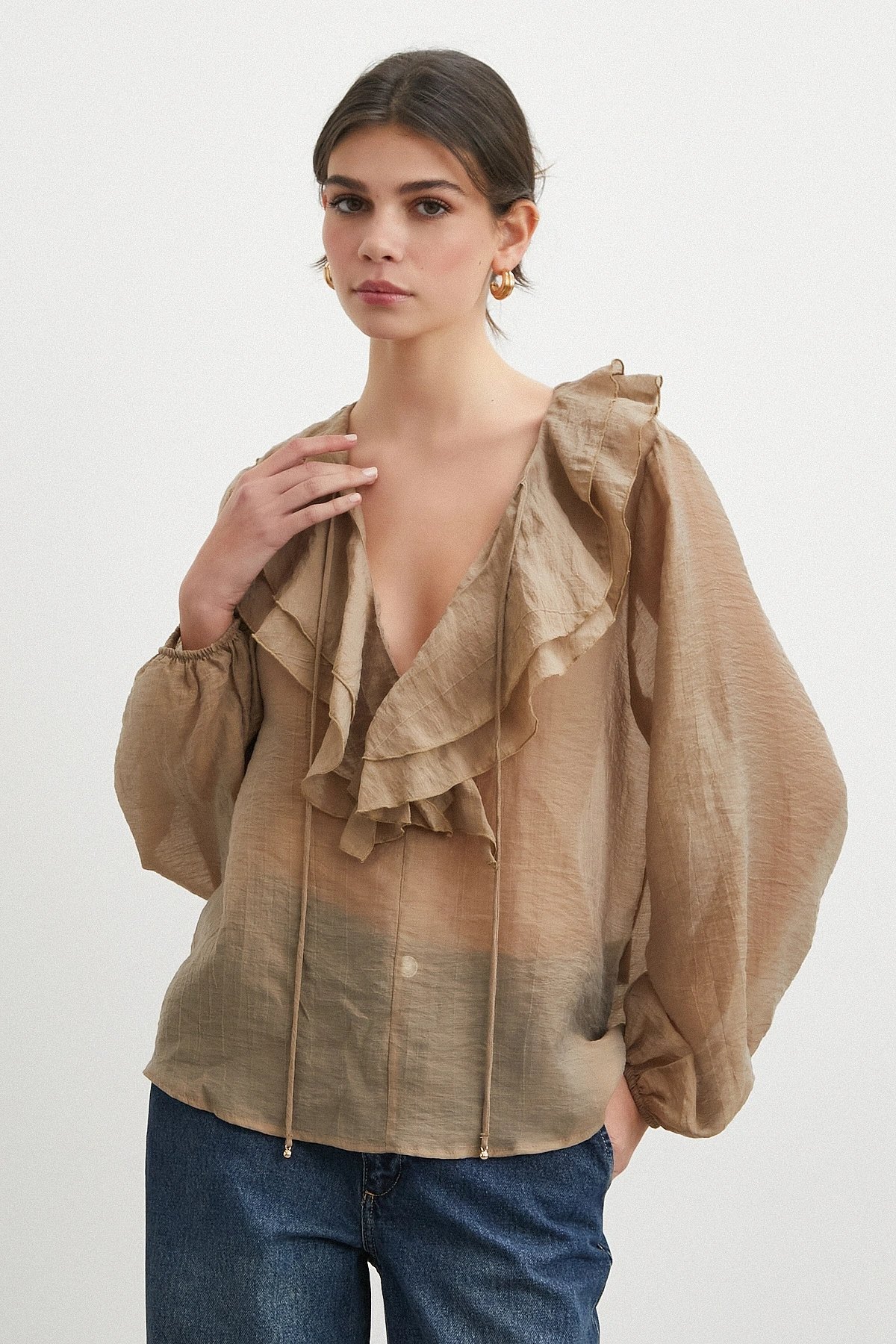 V Yaka Fırfır Detaylı Bağlamalı Bluz