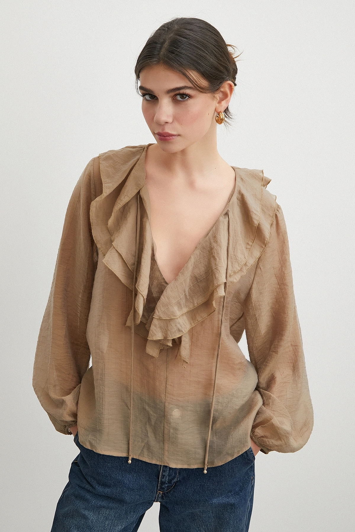 V Yaka Fırfır Detaylı Bağlamalı Bluz