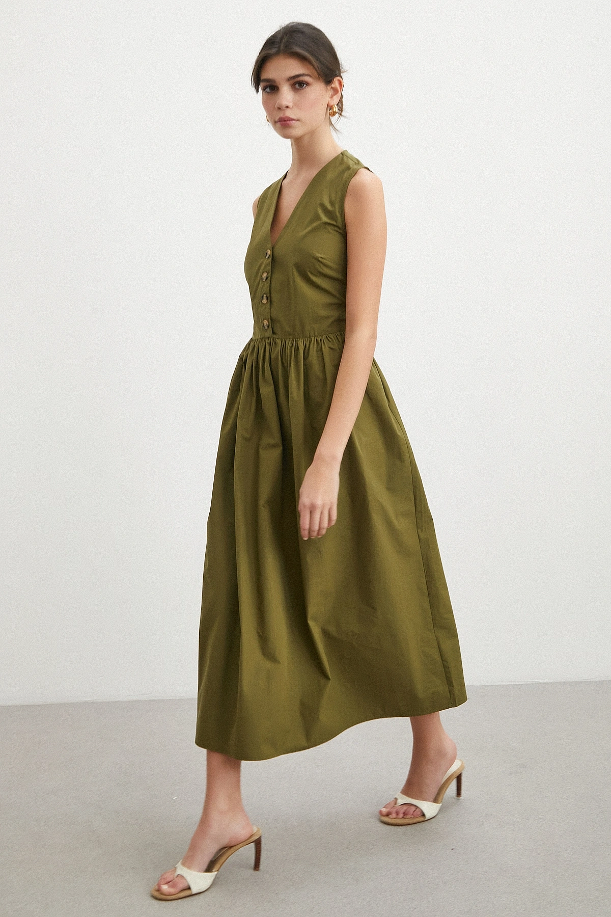 Picnic Chic Düğmeli Elbise