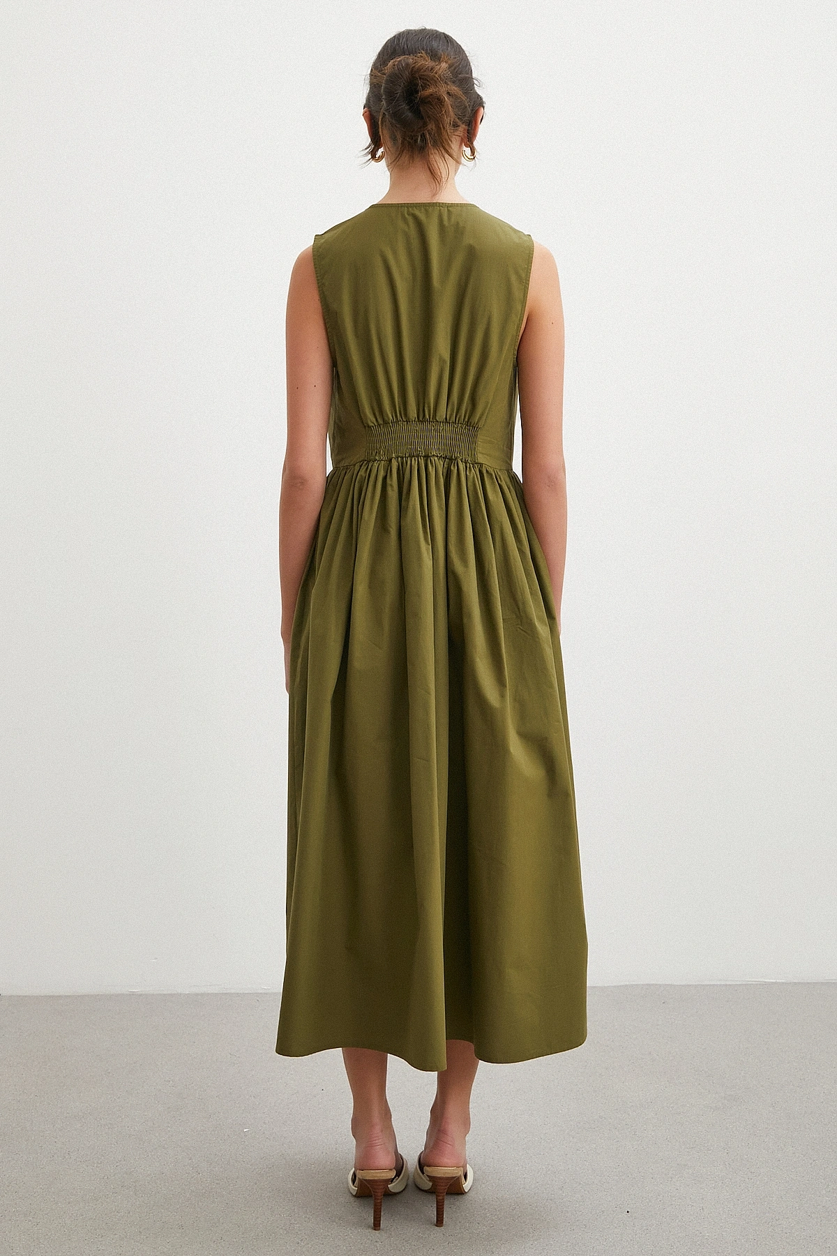 Picnic Chic Düğmeli Elbise