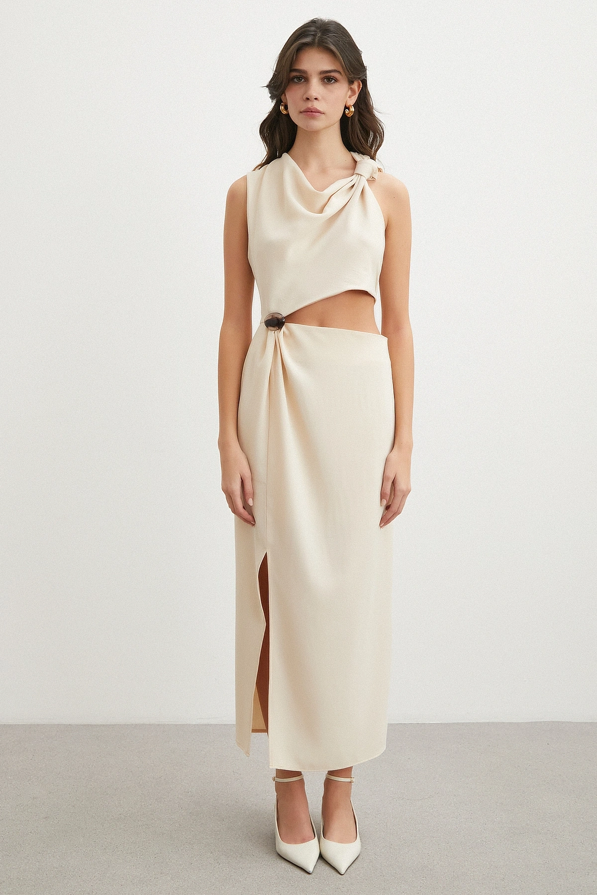 Drapeli Cut-Out Elbise