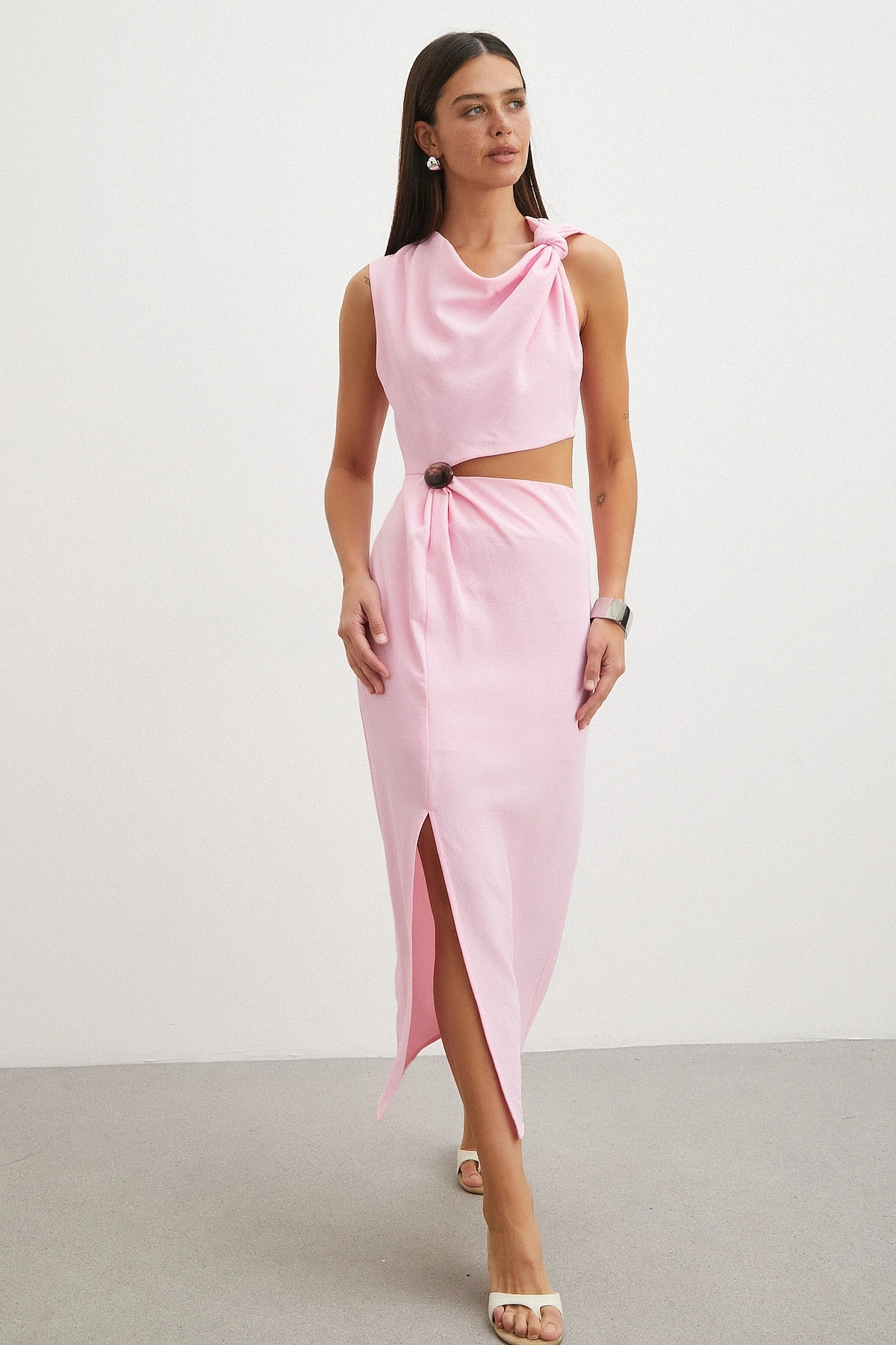 Drapeli Cut-Out Elbise