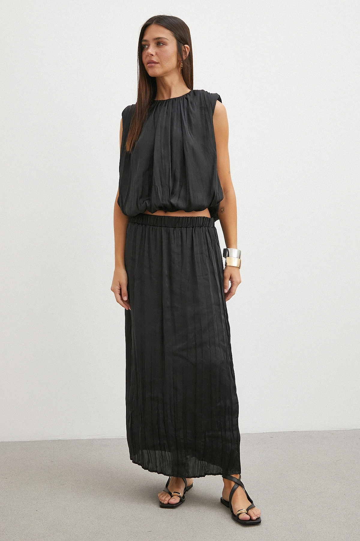 Flowy Pleated Maxi Etek