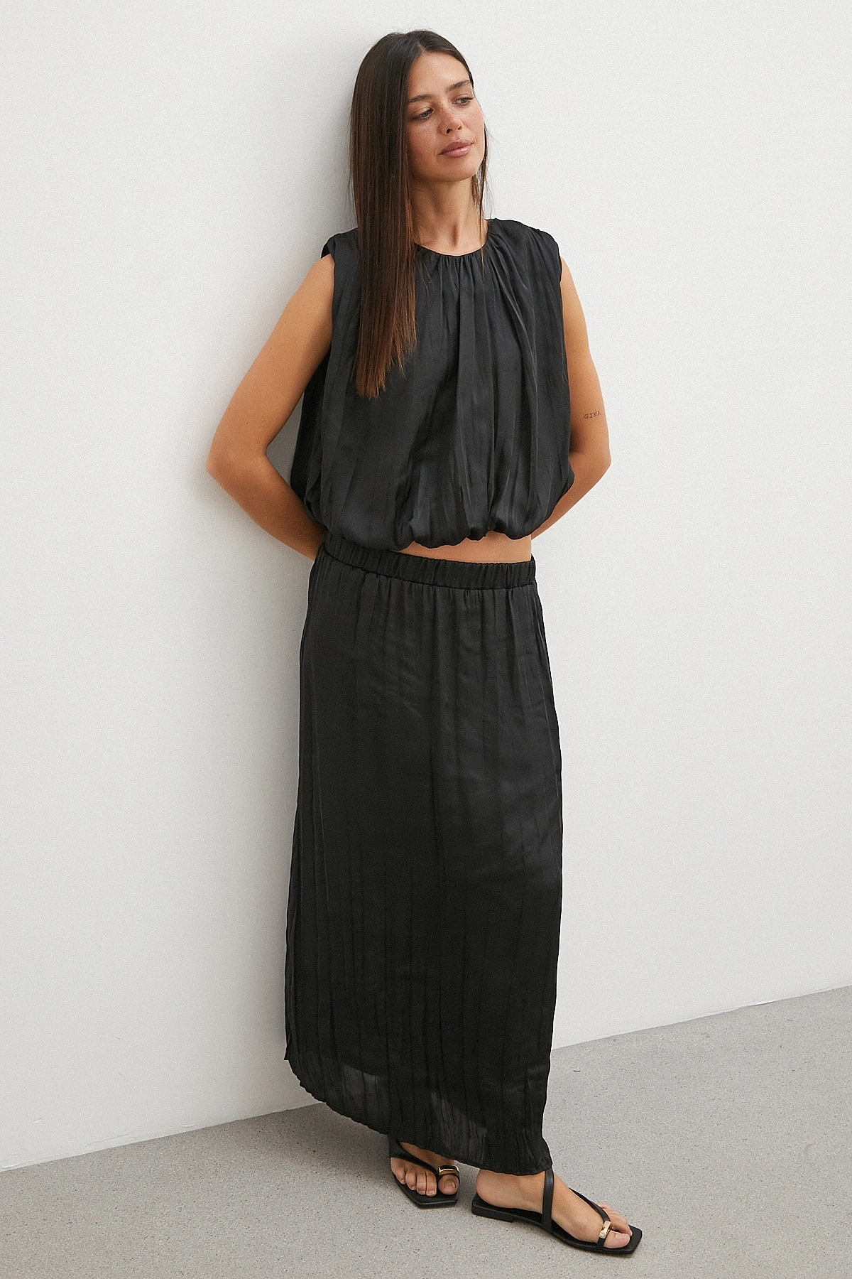 Flowy Pleated Maxi Etek
