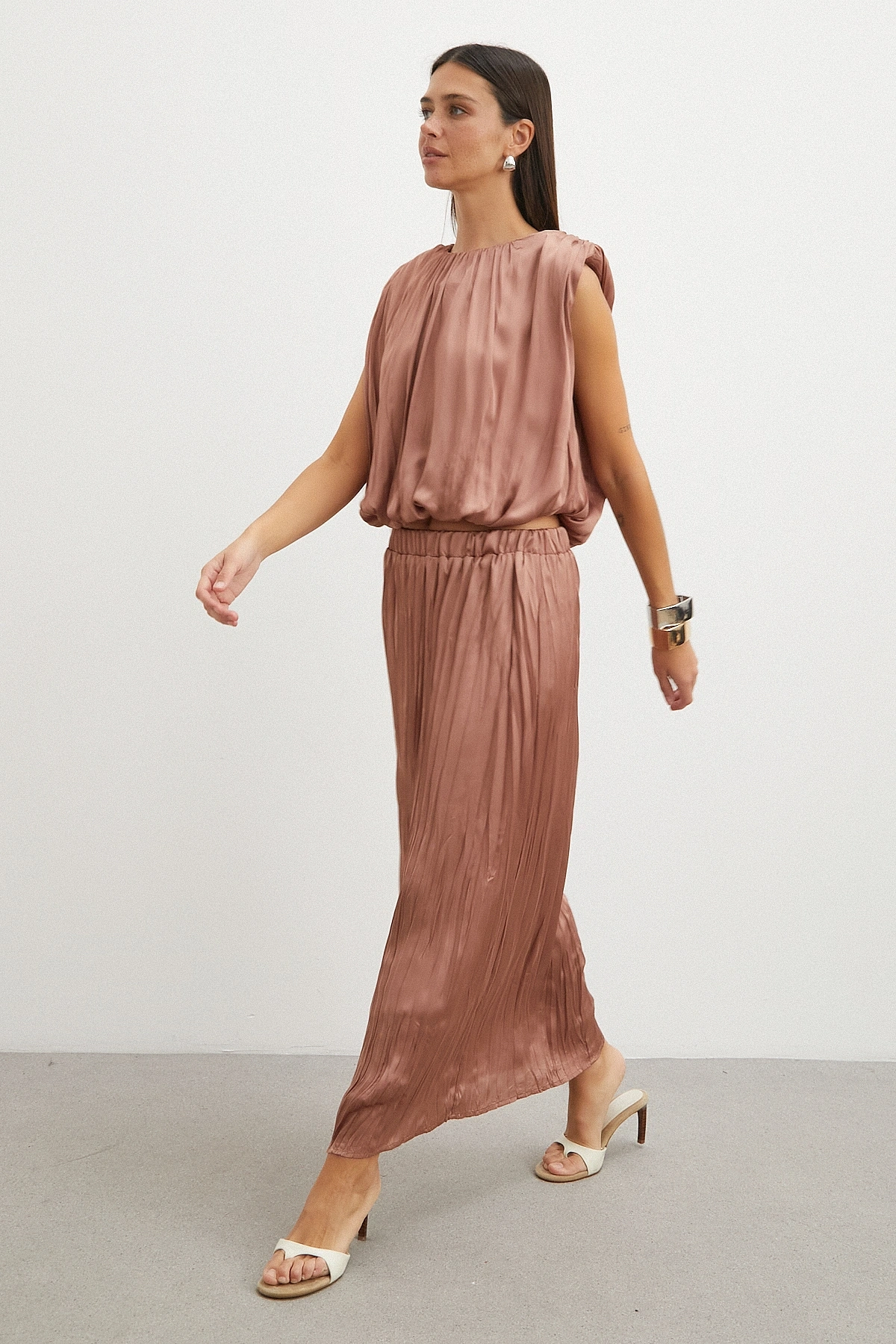 Flowy Pleated Maxi Etek