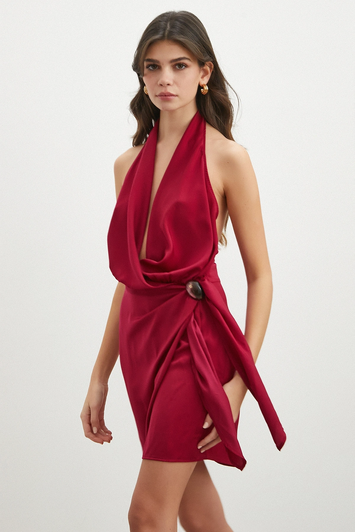 Halter Yaka Derin V Dekolteli Mini Elbise