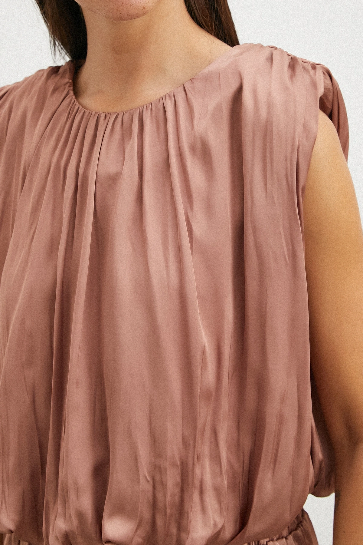 Pileli Kolsuz Crop Bluz