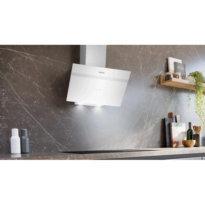 Siemens LC64KPJ20T iQ300, Duvar tipi davlumbaz, eğimli cam tasarım, 60 cm, beyaz