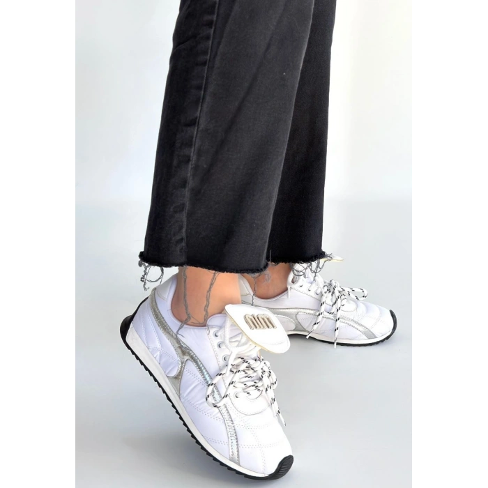 Dissa Beyaz Cilt Bağcıklı Paraşüt Detaylı Spor Ayakkabı