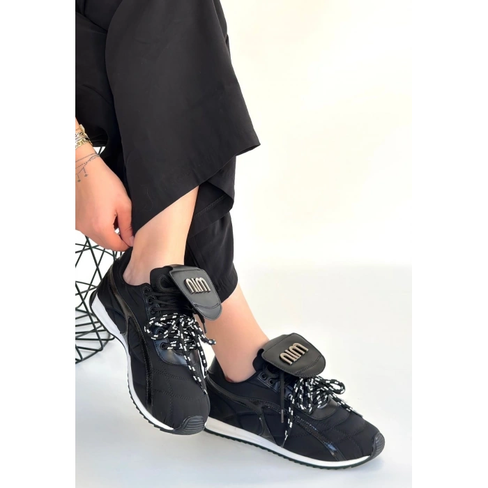 Dissa Siyah Cilt Bağcıklı Paraşüt Detaylı Spor Ayakkabı