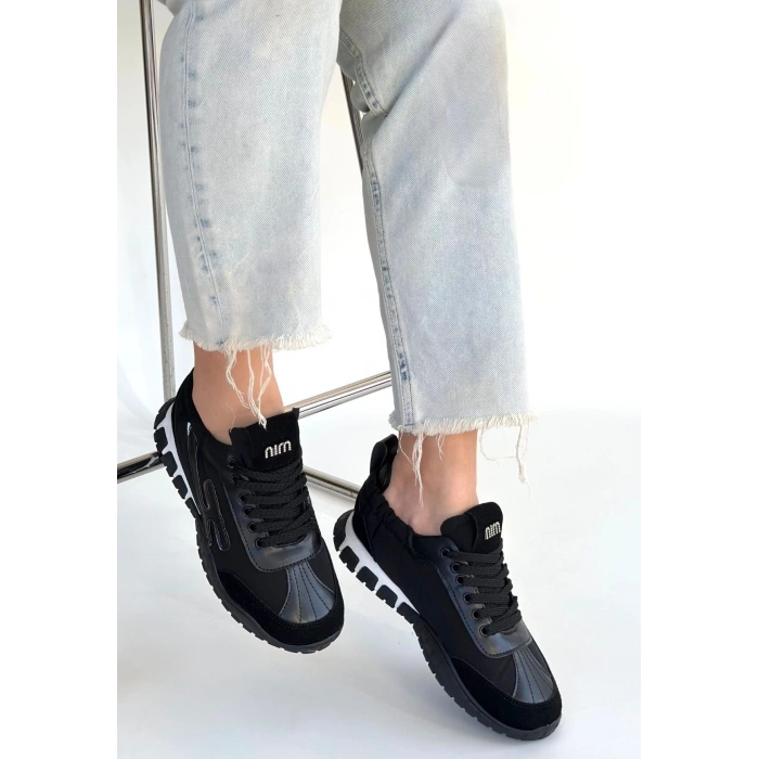 Huer Siyah Nubuk Bağcıklı Spor Ayakkabı