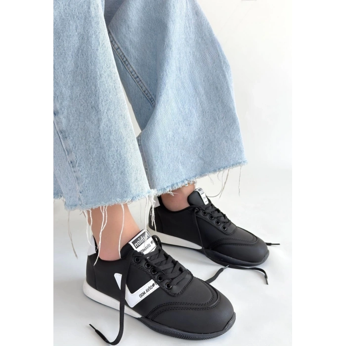 Jowen Siyah Cilt Beyaz Detaylı Bağcıklı Spor Ayakkabı