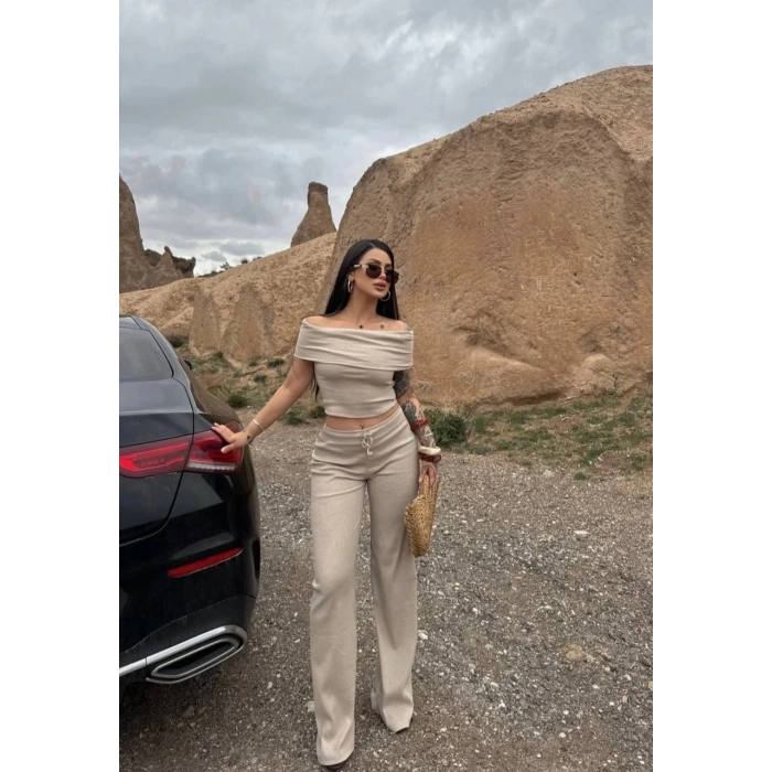 Madonna yaka bol paça pantolonlu takım