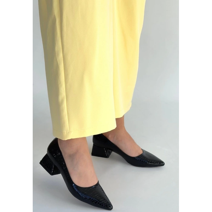 Meort Siyah Rugan Topuklu Ayakkabı