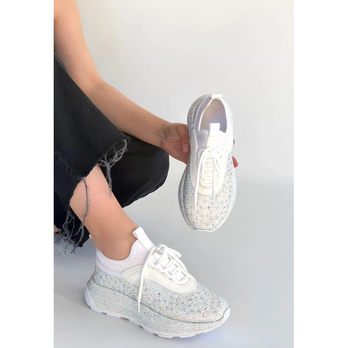 Rimay Beyaz Cilt Boncuk İşlemeli Spor Ayakkabı