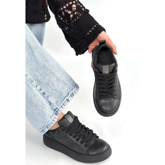 Yier Siyah Cilt Bağcıklı Spor Ayakkabı