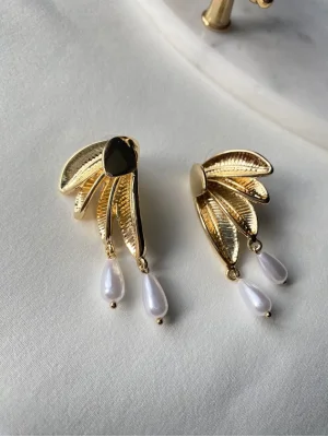 İnci Sarkıntılı,Yaprak Yönlü Küpe