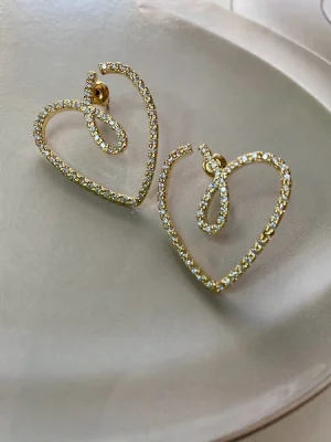 El Yazısı Formlu Kalp Küpe