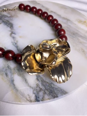 Boncuklu Üç Boyutlu Çiçek Kolye