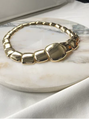 Kare Plakalı Tasarım Kolye