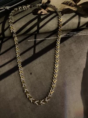 Çift Renkli VDetaylı Kolye