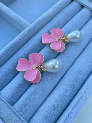 İnci Detaylı,Pembe Mineli 3 Yapraklı Küpe