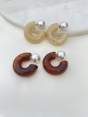 İnci Detaylı Akrilik Halka Küpe