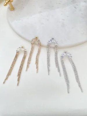 Baget Detaylı Sarkıntılı Abiye Küpe