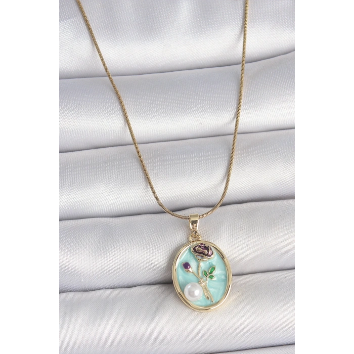 BFS 316L Çelik Gold Renk Zincir Mavi Çiçek İşlemeli İnci Detay Portre Model Kadın Kolye