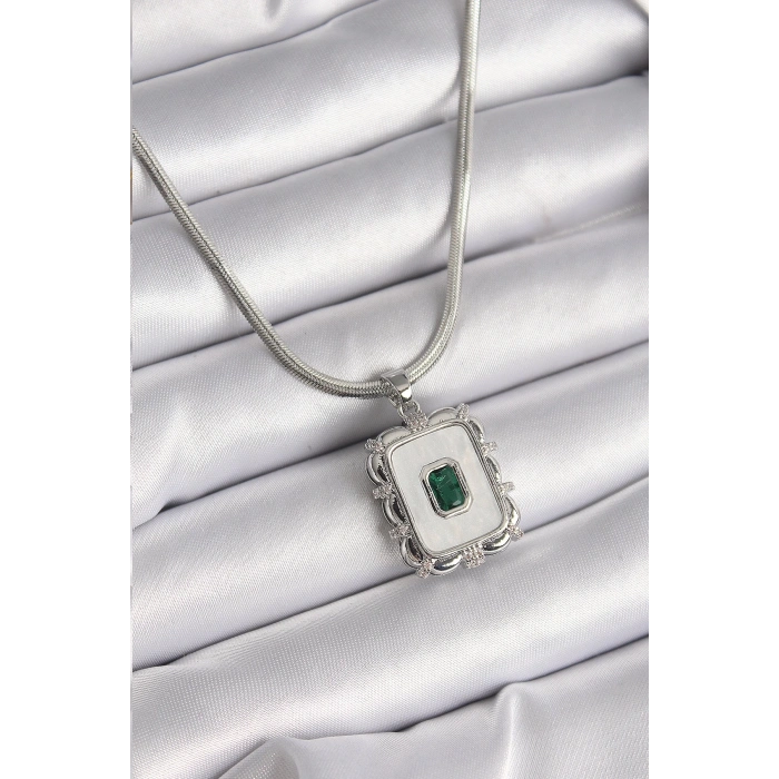BFS 316L Çelik Gümüş Renk İtalyan Zincir Beyaz Sedefli Kare Portre Model Zümrüt Taş Detay Kadın Kolye