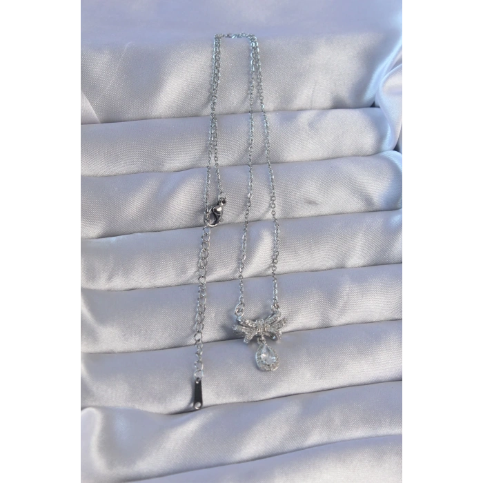 BFS 316L Çelik Zincirli Gümüş Renk Zirkon Taşlı Damla Detay Fiyonk Model Kolye