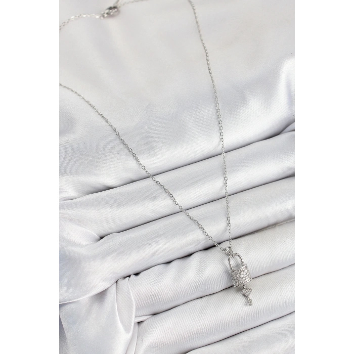 BFS 316L Çelik Zirkon Taşlı Kilit Ve Sallantılı Anahtar Model Gümüş Renk Kadın Kolye